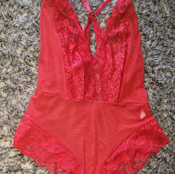 LINGERIE - Picture 8 of 15